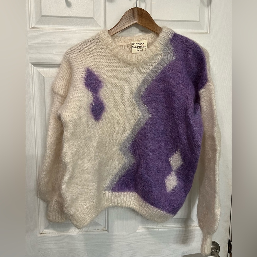MOHAIR by Tam O'Shanter (KNITWEAR) Co Ltd
MADE IN GREAT BRITAIN - size large